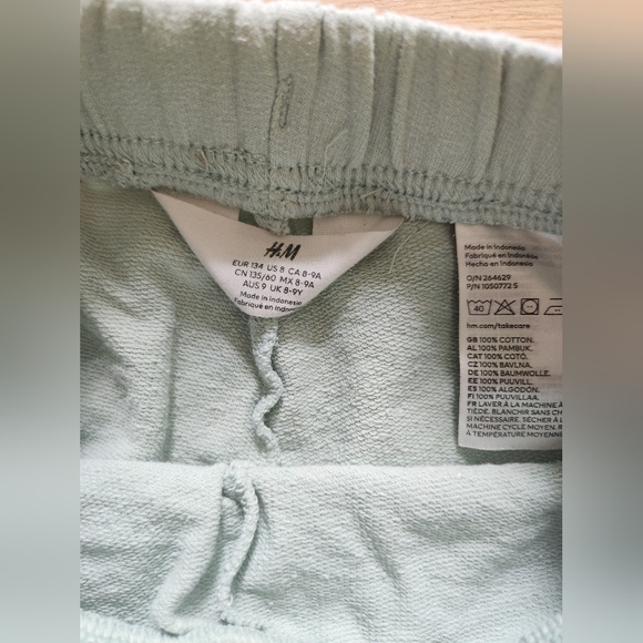 H&M | Seamfoam green shorts - Picture 3 of 4